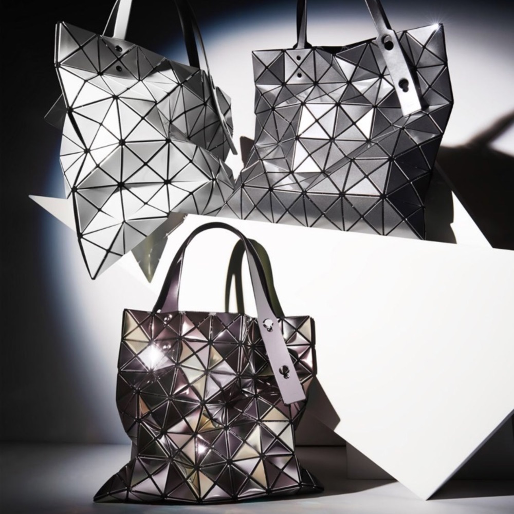 Authentic! Pre-loved ISSEY MIYAKE BAO BAO 6x6